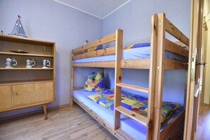 Casa | 2 habitaciones, muebles diferentes y ropa de cama