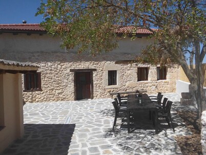 House El Barriejo 1h from Madrid near Riaza-Sepúlveda-La Pinilla-Hoces Duratón