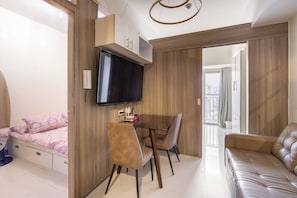 Condo, 2 Bedrooms, City View | 2 bedrooms - Althea Luxury Retreat Mall of Asia Sunset (Pasay)