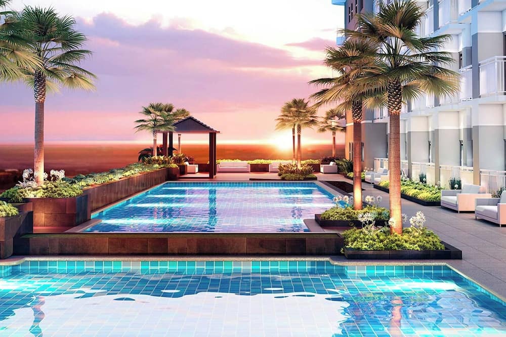Althea Luxury Retreat Mall of Asia Sunset