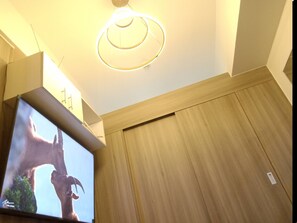 Condo, 2 Bedrooms, City View | Interior