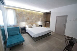 Deluxe Studio Suite, Balcony, Sea View