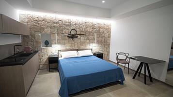 Suite monolocale Comfort, balcone | Tende oscuranti, Wi-Fi gratuito