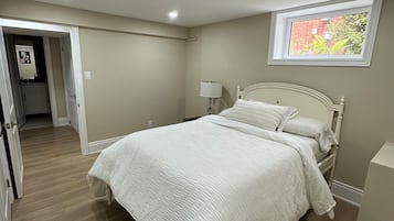 2 habitaciones, tabla de planchar con plancha, wifi y ropa de cama