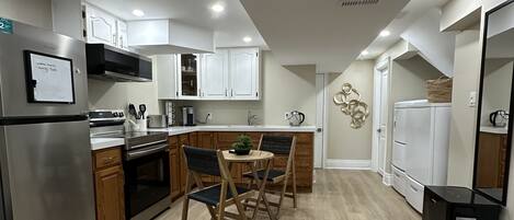 Mikroaaltouuni, uuni, liesi