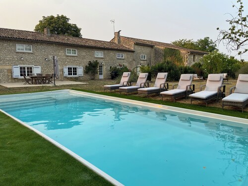 Grande maison familiale avec piscine pour 10 personnes