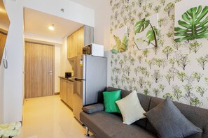 Living room - J5 Bayview Elegant Retreat With Stunning Views (Pasay)