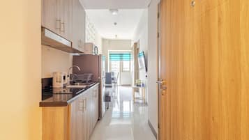 Apartamento, 1 habitación, balcón, vistas a la ciudad | Interior