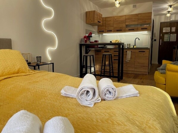 1 chambre, fer et planche à repasser, Wi-Fi gratuit, draps fournis