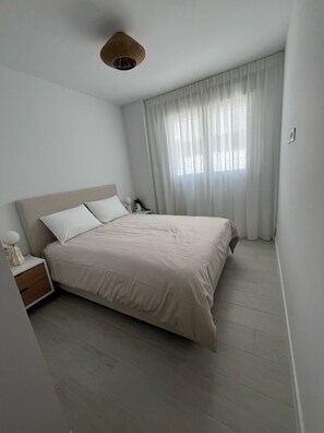3 bedrooms, iron/ironing board, WiFi, bed sheets - Brand new 3 bedroom apartment Estepona (Estepona)