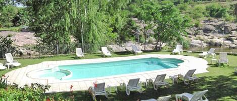 Alberca al aire libre por temporada