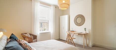 Maison Luxe | Bureau, espace de travail pour ordinateur portable