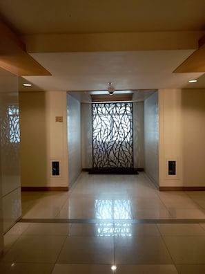 Condo, 1 Bedroom, Balcony, City View | Interior