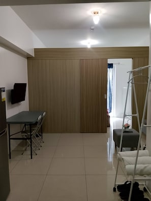 Condo, 1 quarto, sacada, vista para a cidade | Parte interna