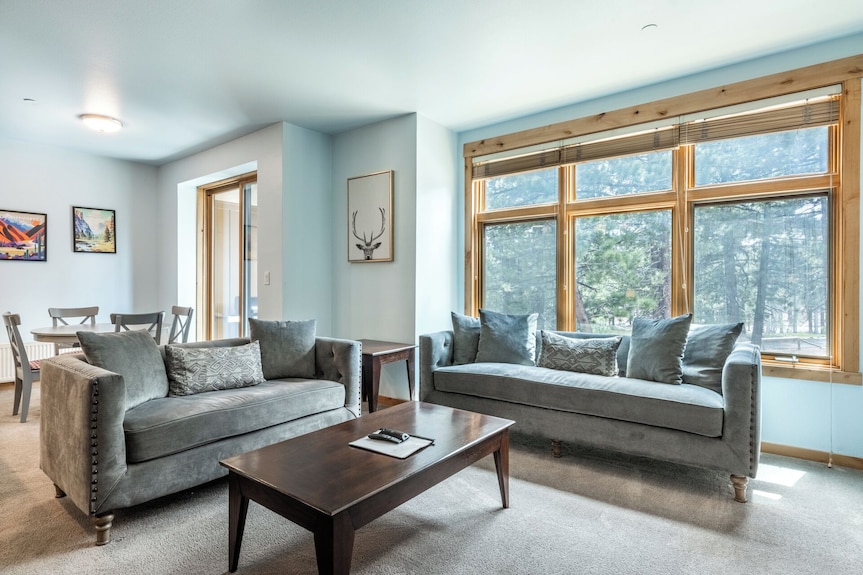 Modern Ideal Ski Location, Views, Heated Garage, Elevator 633 - 馬麥斯湖
