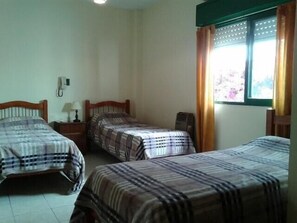 Room - Hotel Colonial (Buenos Aires)