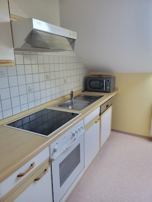 Micro-ondas, fogão, cooktop, lava-louças