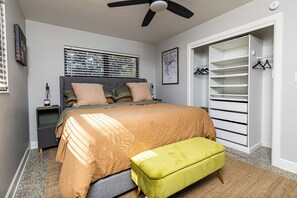 2 bedrooms, desk, iron/ironing board, travel crib