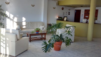 Hotel Bahía Del Sol