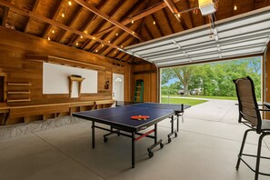 Games room - New! Private Lakefront Retreat [3BR/2BA] Game Room (Waterford Township)
