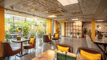 Daily buffet breakfast (INR 300 per person)