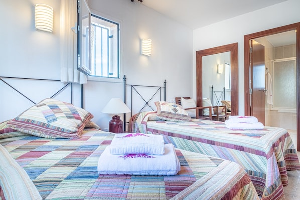 Villa | 6 chambres, fer et planche Ă repasser