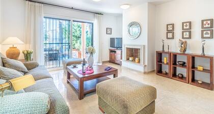 Villa in Empuriabrava With Private Pool & Mooring