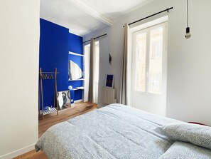 2 bedrooms, iron/ironing board, WiFi, bed sheets - L'appart Azur, La Joliette / Le Panier (Unknown)