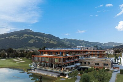 Luxurious Apartment on the Golf Course