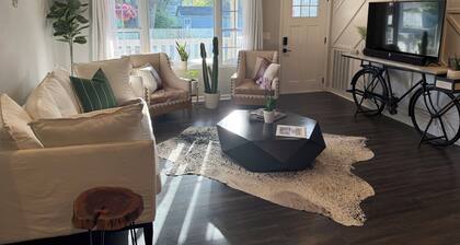 Charming 3-bedroom cottage in welcoming Nashville with WiFi, AC