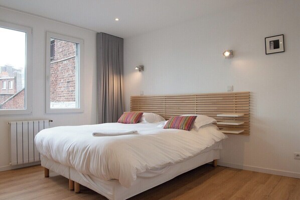 3 chambres, fer et planche à repasser, lit de bébé portatif, Wi-Fi