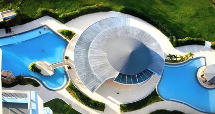 Spacious Studio Unit With Balcony and Seaview