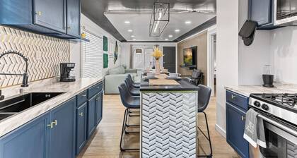 Modern oasis W/ Game room/fenced yard-smoke room- Fits 16+ guests.