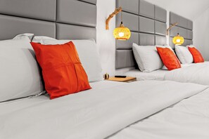 5 slaapkamers, een strijkplank/strijkijzer, reisbedje, gratis wifi