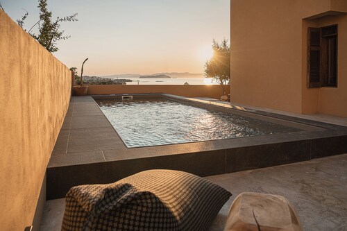Seafront Stay with Pool in the Heart of Chania’s Tabakaria District.