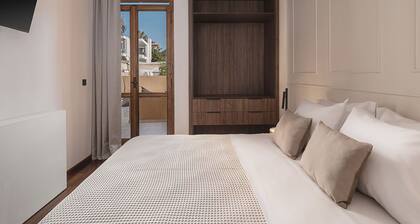 Seafront Stay with Pool in the Heart of Chania’s Tabakaria District.
