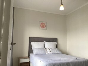 1 makuuhuone, työpöytä, silitysrauta/-lauta, ilmainen Wi-Fi