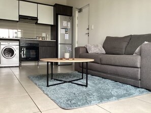 Smart TV - 238 The Sandown Stylish & Safe Stay (Cape Town)