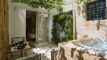 Camera Deluxe, 1 letto queen, vista giardino | Terrazza/patio