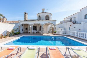 Villa | Piscine | Piscine intérieure, piscine extérieure