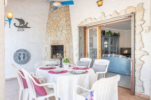 Villa | Udendørs spisemuligheder