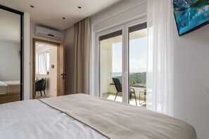 5 bedrooms, iron/ironing board, WiFi