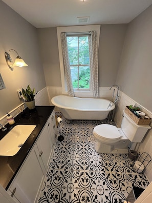 Handtücher, Seife, Toilettenpapier