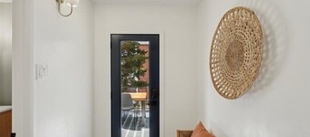 Spacious, bright, renovated and on the Main Line!