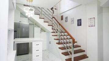 Room, 1 Bedroom, Terrace, Garden View | Interior