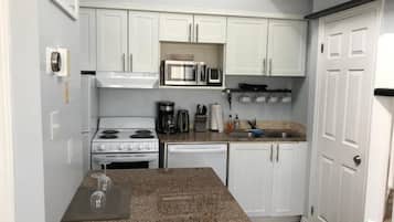 Standard Apartment, 2 Bedrooms, Balcony, Mountain View | Private kitchen | Coffee/tea maker, electric kettle, toaster