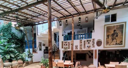 CASA SILVA HOTEL-CAFE