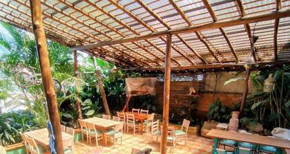 CASA SILVA HOTEL-CAFE