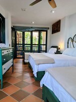 家庭房, 阳台, 庭院景观 | 露台