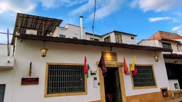 Fachada da propriedade